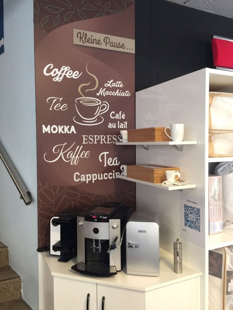 Kaffee-Ecke im Laden