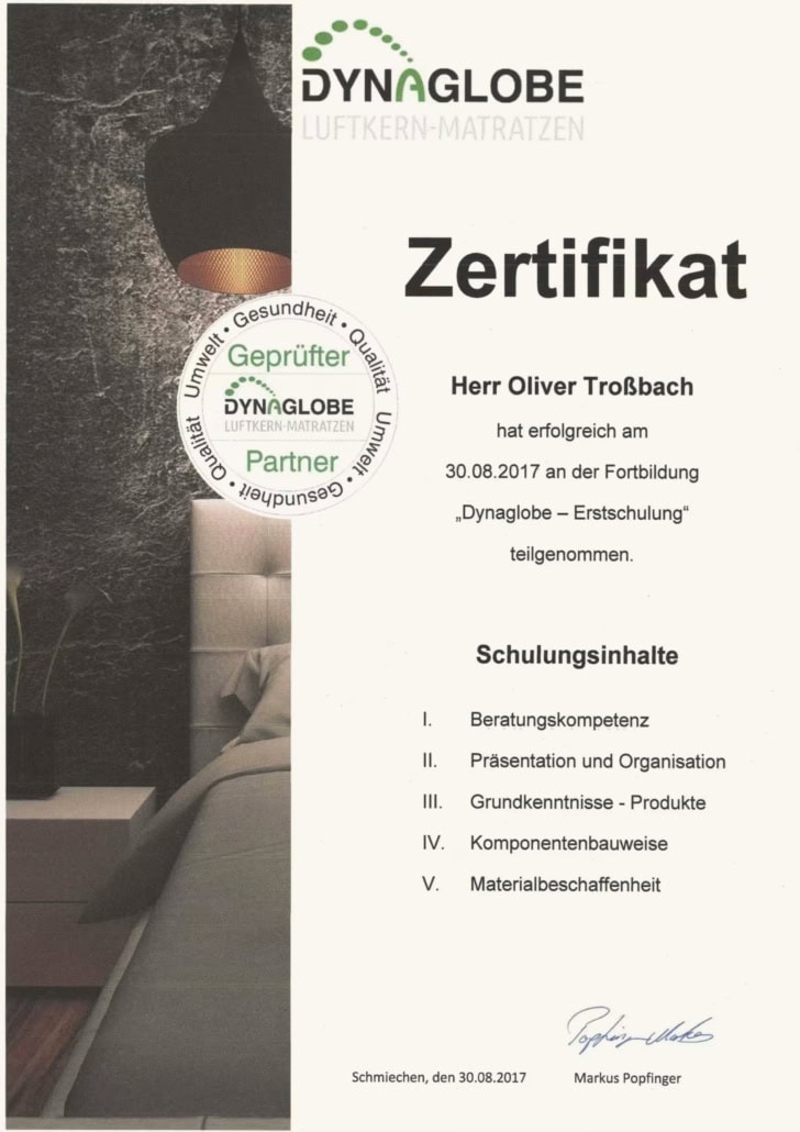 Schaummatratzen in der Ausstellung des Bettenhauses Schlafoase in Nürnberg, aufgebaut zum Probeliegen