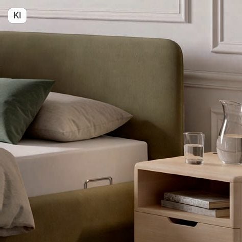 Kirchner Betten das "für immer" Funktionsbett 5 Kopfteil des KIRCHNER Cortina mit gerundeten Ecken in Polsterstoff Wooly (Bild KI-unterstützt, Produkt real)
