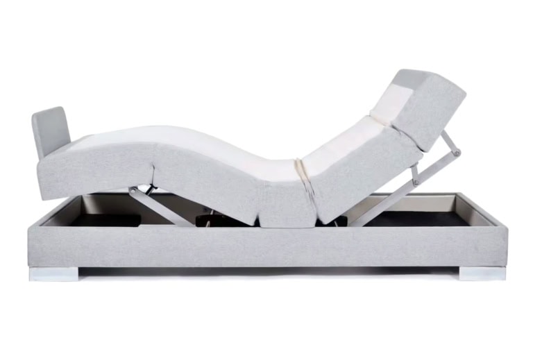 Beluga Boxspringbetten-Luxus Individualisiert 1 Schaummatratzen in der Ausstellung des Bettenhauses Schlafoase in Nürnberg, aufgebaut zum Probeliegen